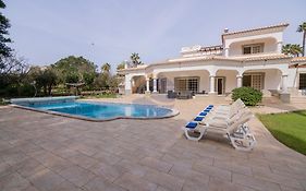 Villa Luxury Suites, Heated Outdoor Pool