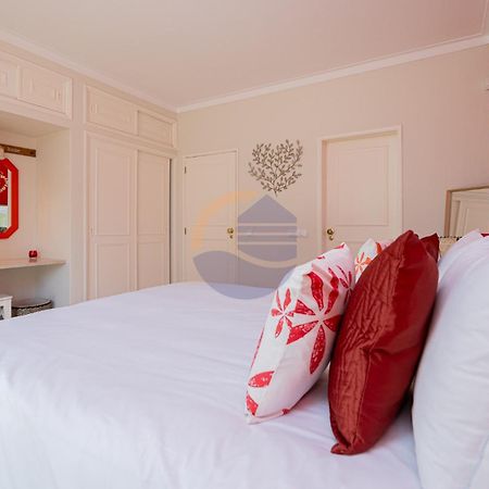Villa Luxury Suites, Heated Outdoor Pool Portimao Exterior photo