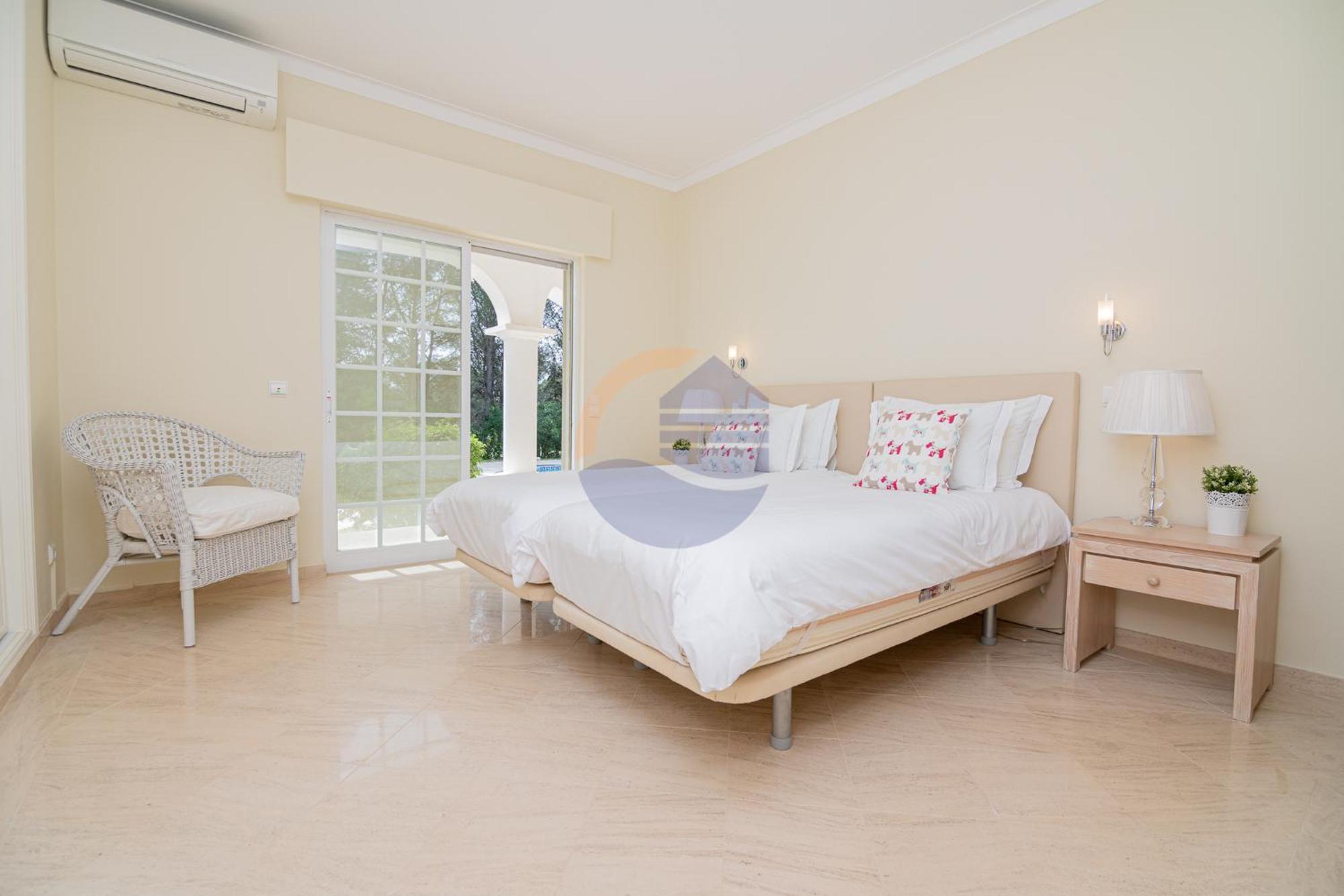 Villa Luxury Suites, Heated Outdoor Pool Portimao Exterior photo