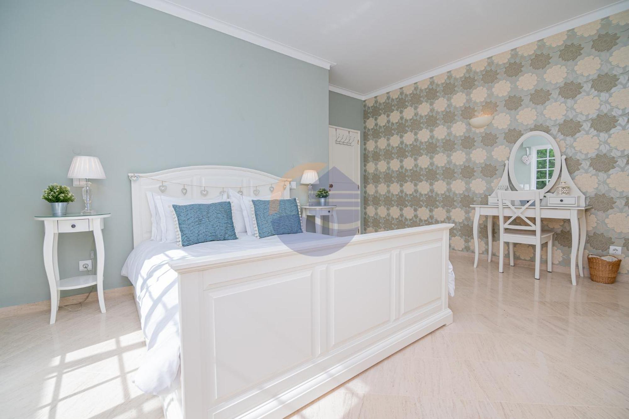Villa Luxury Suites, Heated Outdoor Pool Portimao Exterior photo