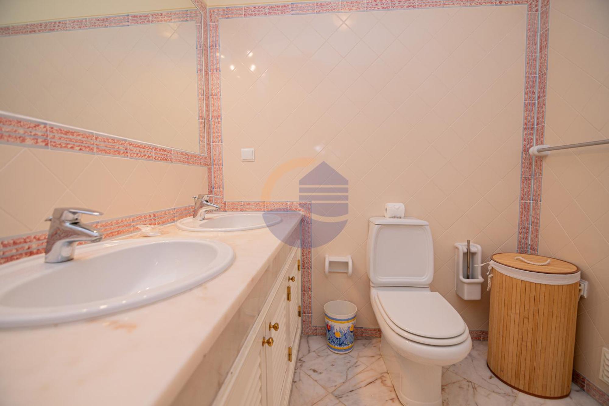 Villa Luxury Suites, Heated Outdoor Pool Portimao Exterior photo