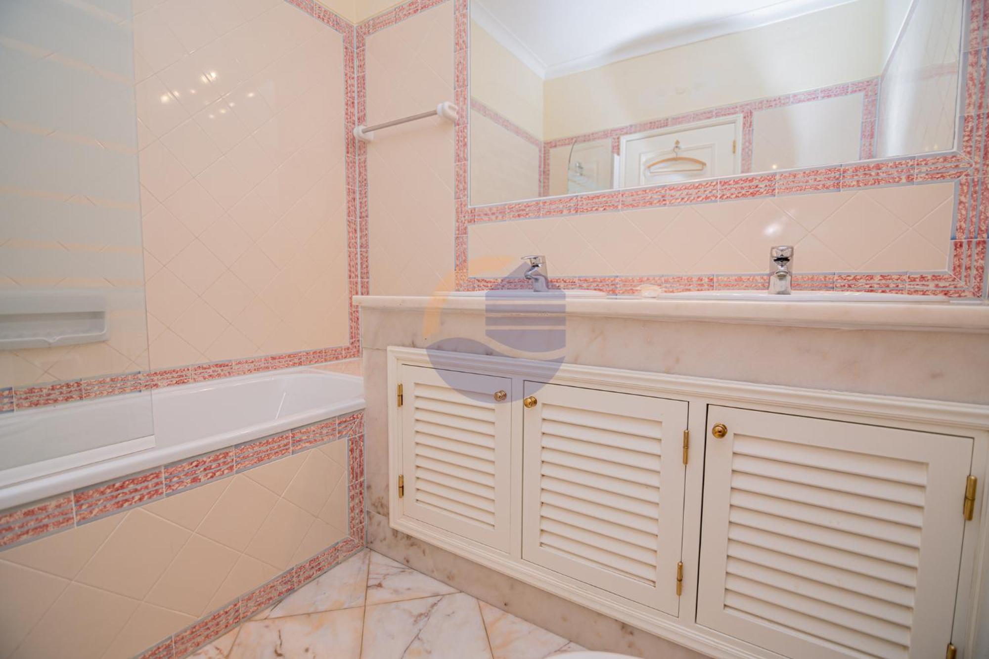 Villa Luxury Suites, Heated Outdoor Pool Portimao Exterior photo