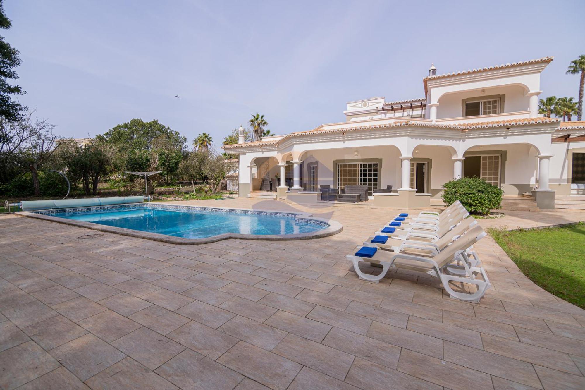 Villa Luxury Suites, Heated Outdoor Pool Portimao Exterior photo
