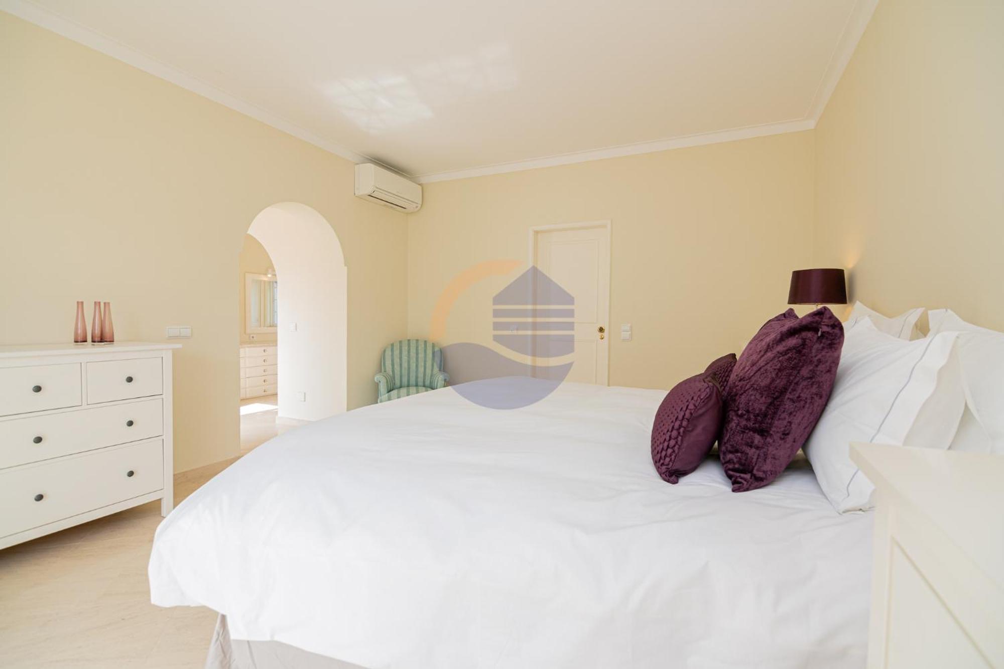Villa Luxury Suites, Heated Outdoor Pool Portimao Exterior photo